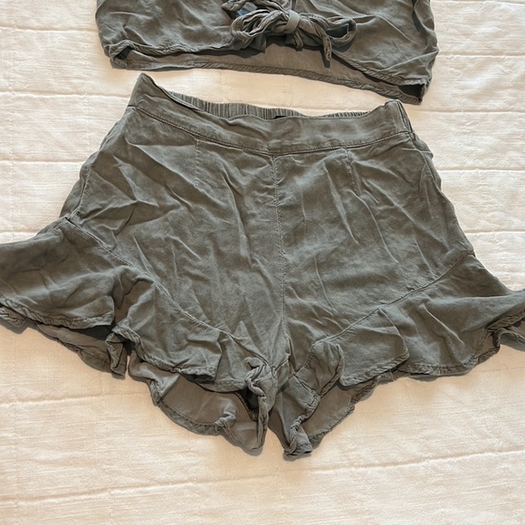 Forever 21 | Two Piece Set - Picture 4 of 7